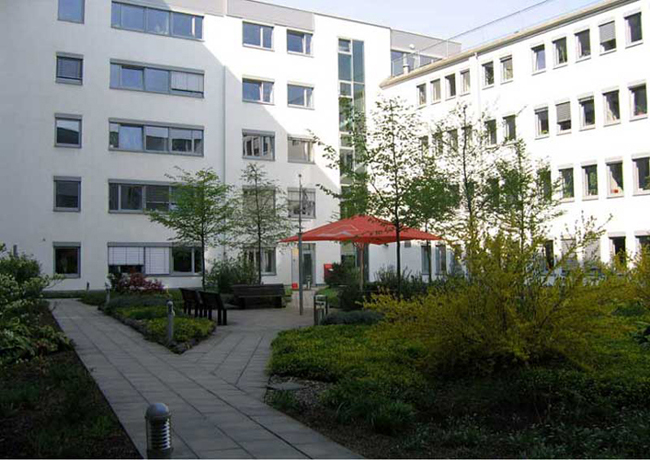 n_n_b_34  Center.jpg